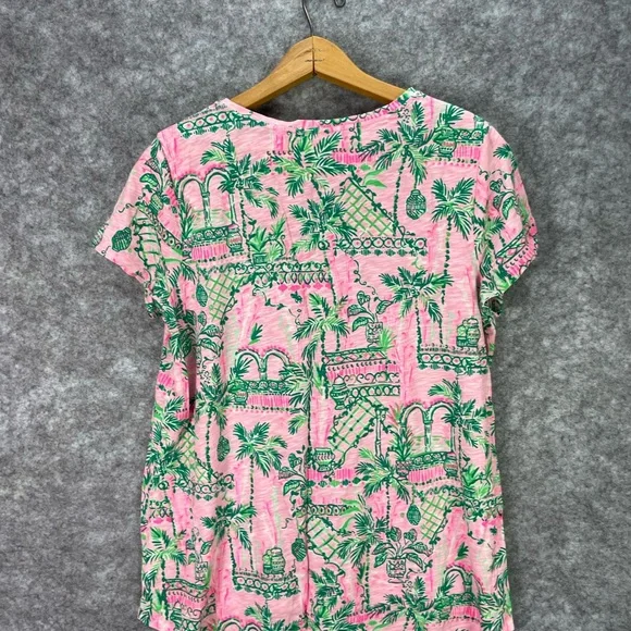Lilly Pulitzer Wtta V Neck T Shirt Top Wonens Large Mandela Baby's Always Worth - Picture 9 of 10